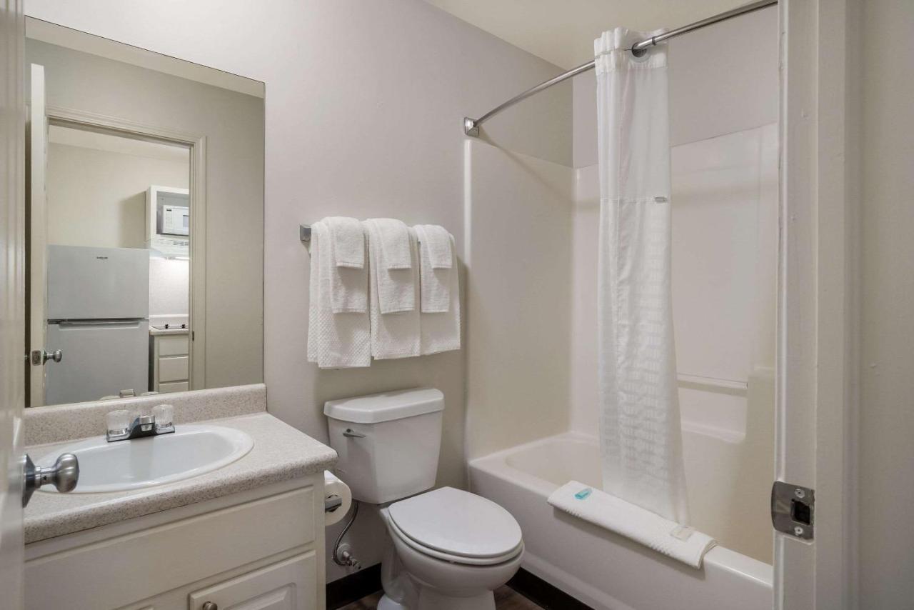 Suburban Studios Denver Central-Арвада Екстер'єр фото